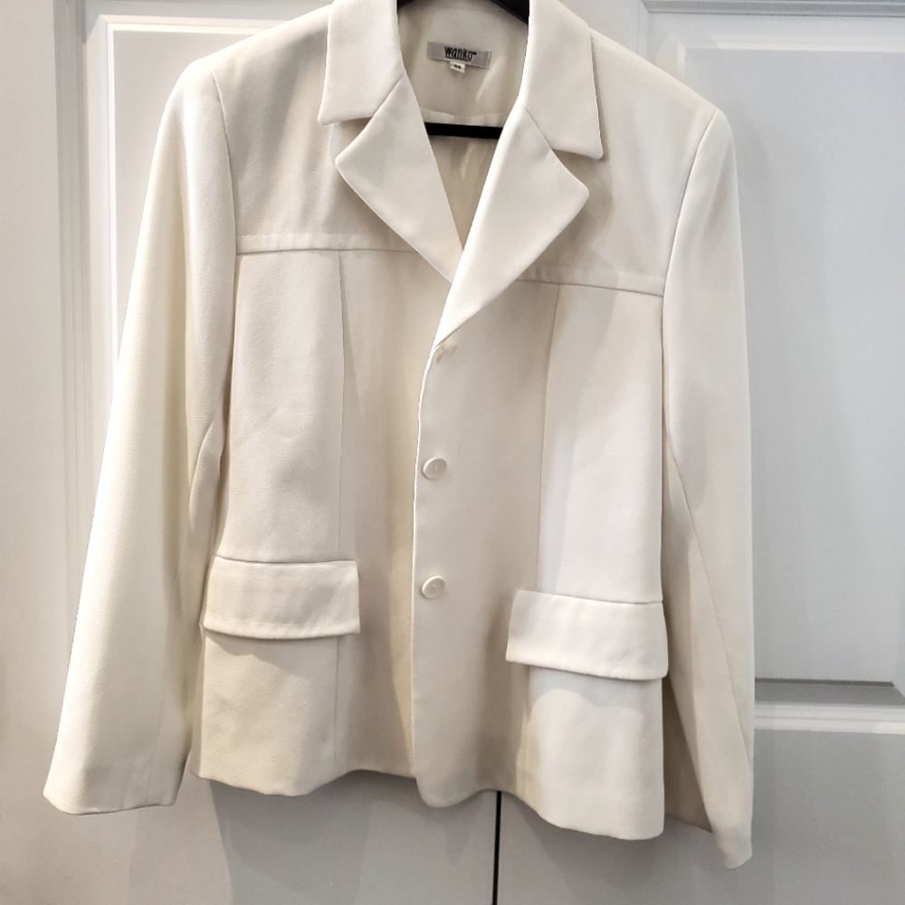 *Like New* Wanko Spring Cream Colour Blazer Size 38
